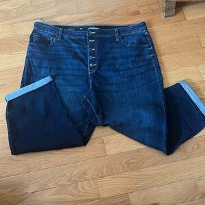 Sonoma brand size 22 straight leg cropped jeans.